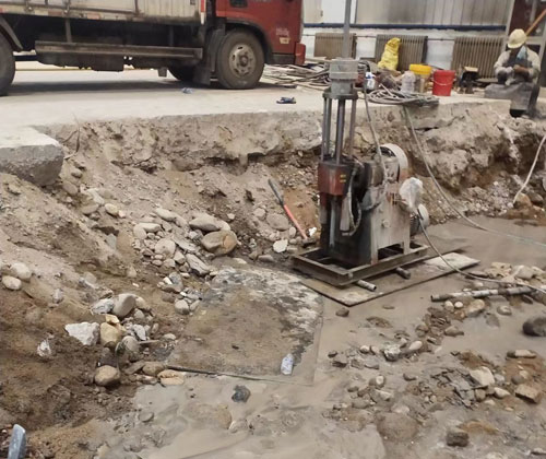 胡场镇公路下沉压浆
